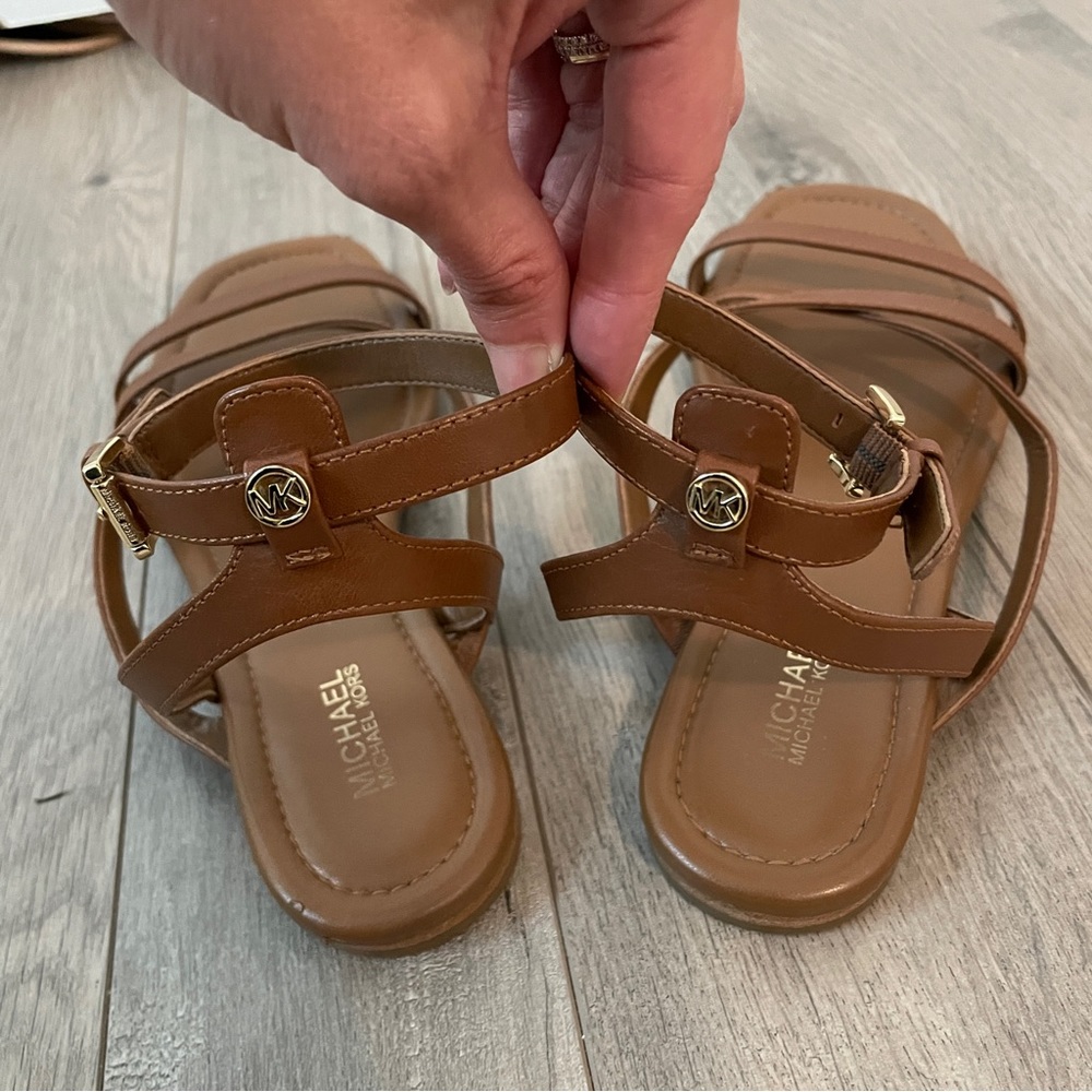 Michael Kors Tan Leather Gladiator Sandals, size 7.5 - Picture 4 of 6